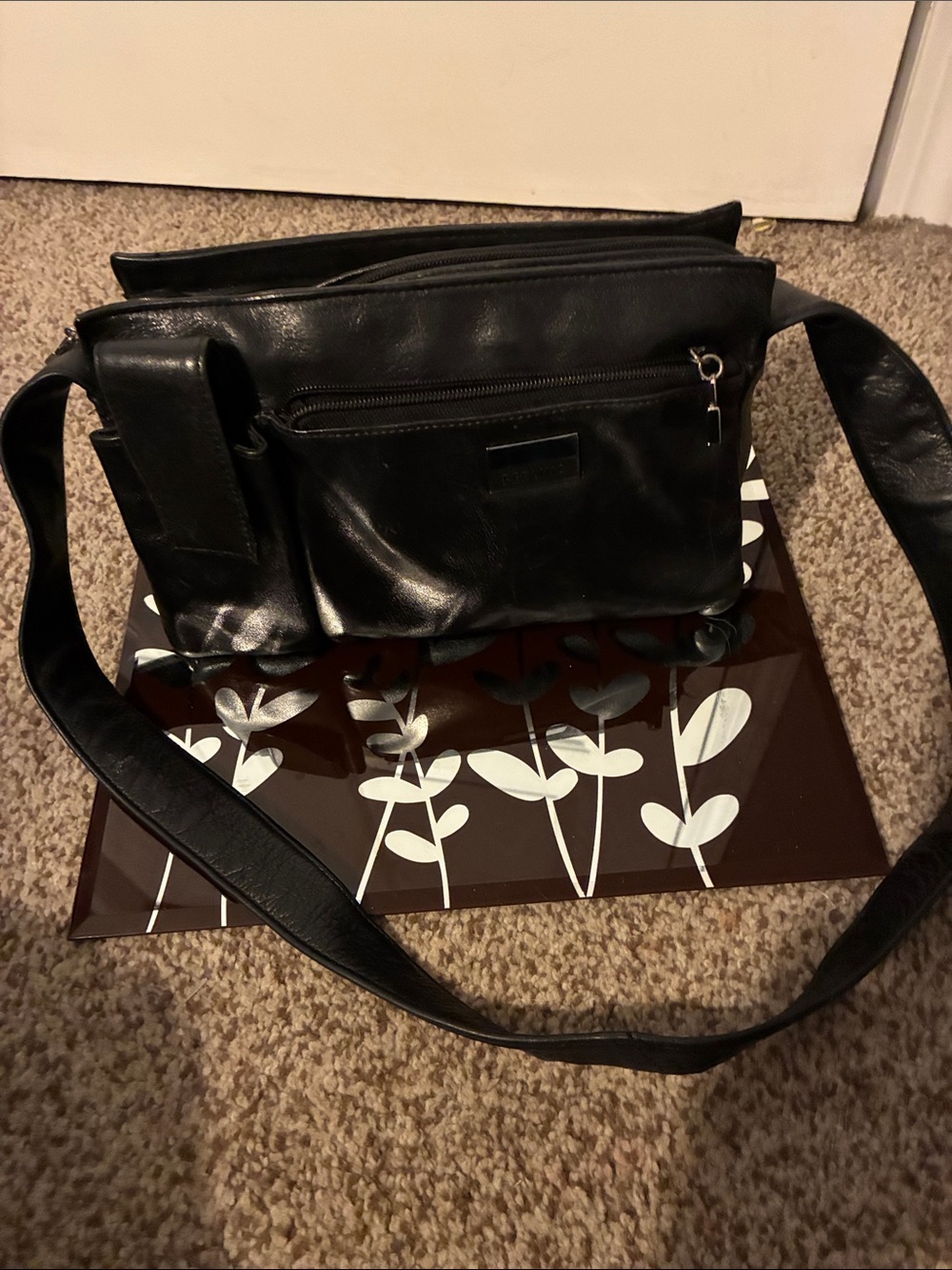 Vintage Perlina Black Leather Shoulder Bag